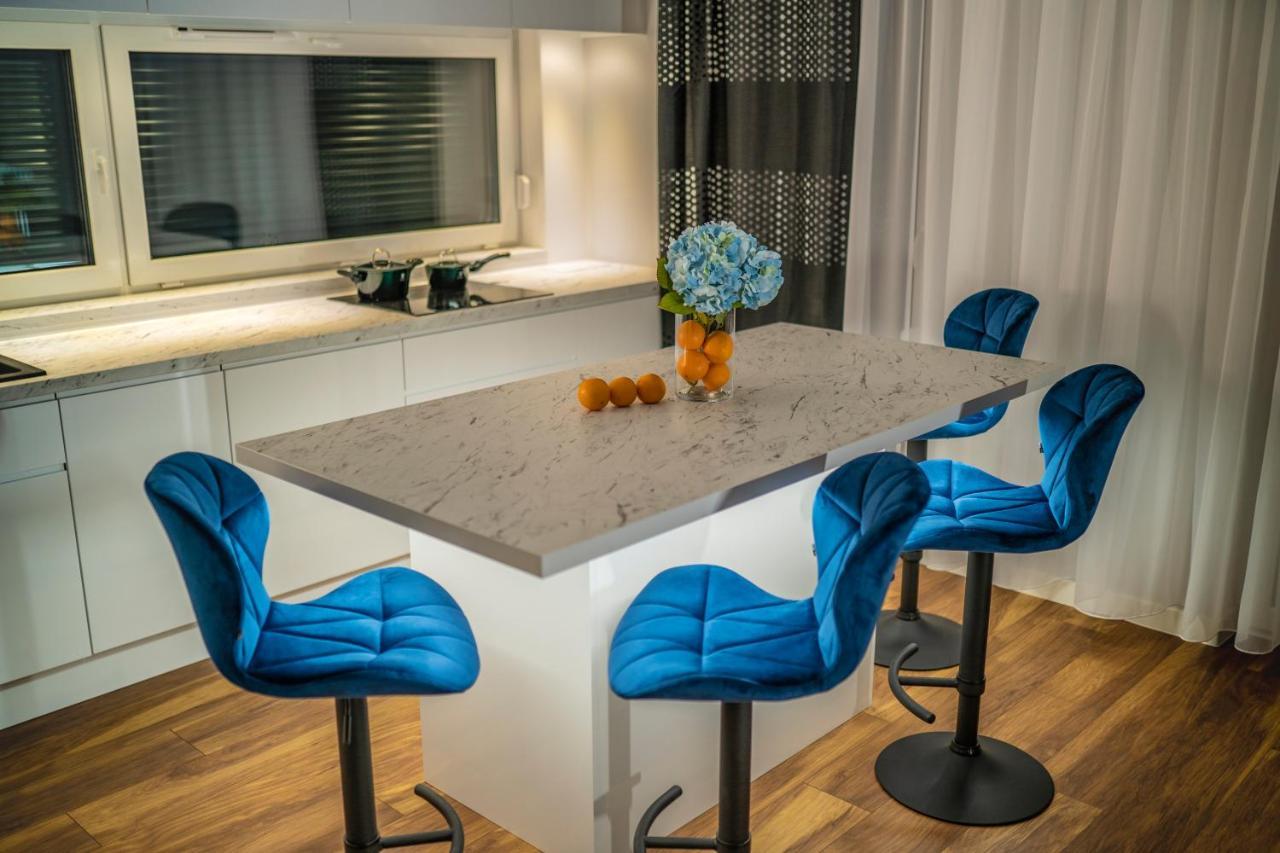 Apartament W Cieplicach Comfort Jelenia Gora Exterior photo